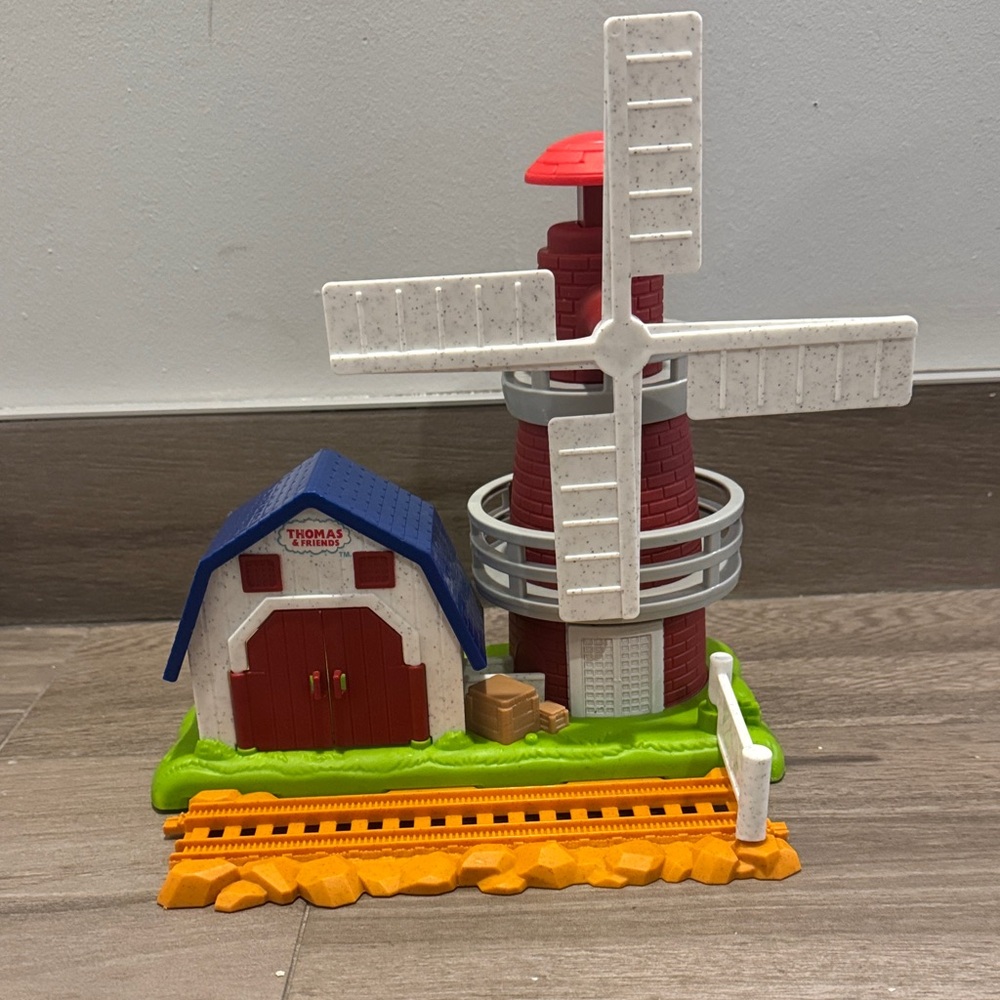 Thomas & Friends Red and White Windmill Set